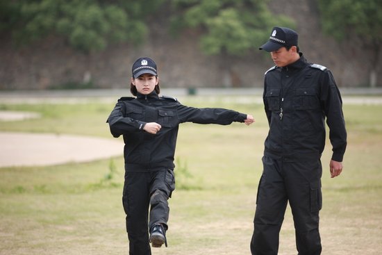 鹰巢之准备警官全集迅雷下载[2012最新]